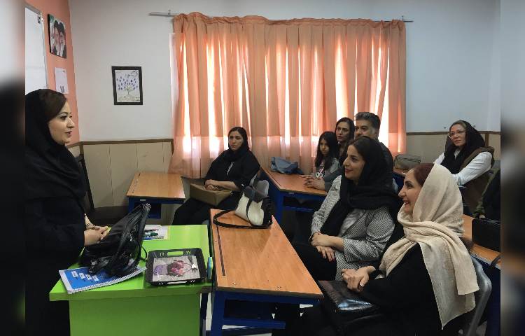 برگزاری جلسه شورای دبیران(دیدار با اولیاء) 5