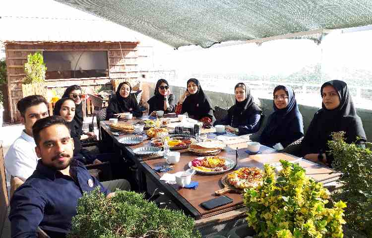 برگزاری جلسه شورای معلمان 5