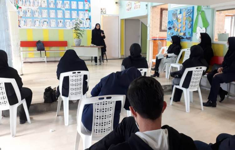 برگزاری جلسه شورای معلمین بصورت حضوری 4