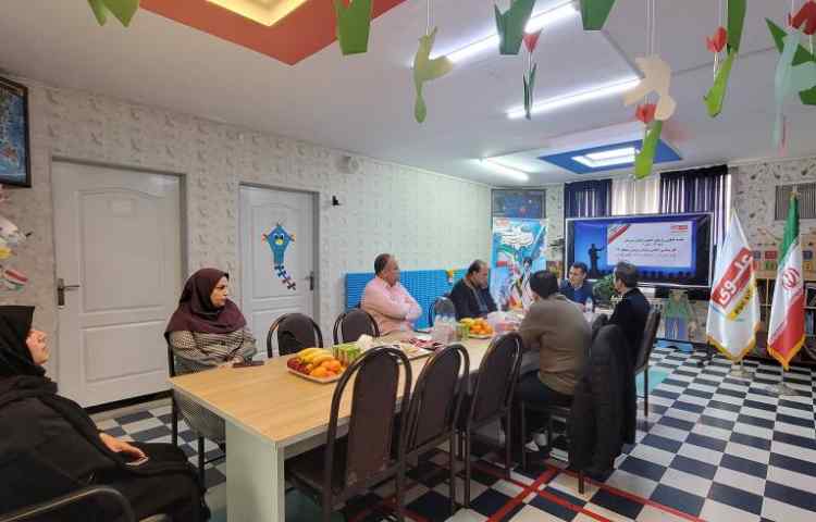 برگزاری جلسه قطبی رِوسای انجمن اولیا و مربیان /قطب 2