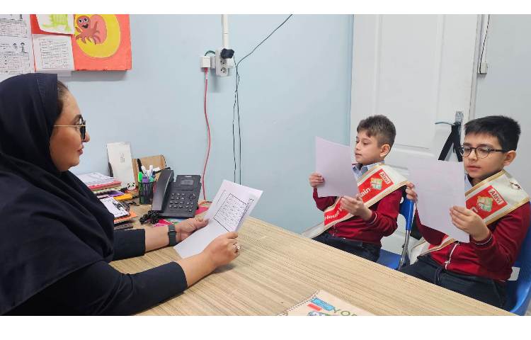 برگزاری جلسه ناظر گروه قرمز با کاپیتان گروه قرمز ( آقای نیکان سرلک) و نایب کاپیتان گروه قرمز(آقای یا 2