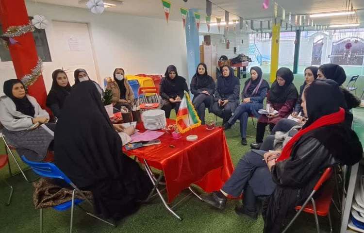 برگزاری جلسه کیفیت بخشی و بزرگداشت میلاد حضرت زهرا(س) و روز زن 3