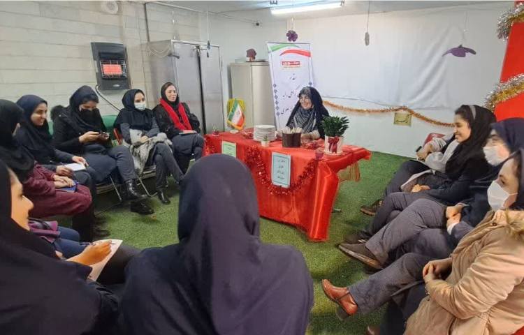 برگزاری جلسه کیفیت بخشی و بزرگداشت میلاد حضرت زهرا(س) و روز زن 4