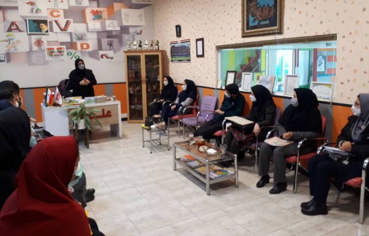 برگزاری جلسه ی شورای دبیران در آبان ماه