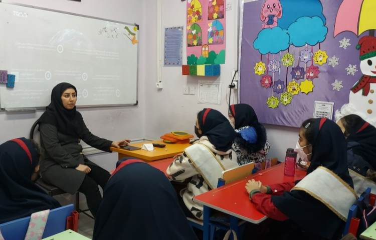 برگزاری جلسه ی چهارخانه ماه دی باحضور تمامی اعضا 3