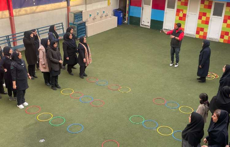 برگزاری دوره آموزشی ریتم و گیم ویژه پرسنل دبستان 13