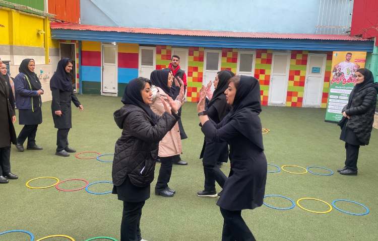 برگزاری دوره آموزشی ریتم و گیم ویژه پرسنل دبستان 6