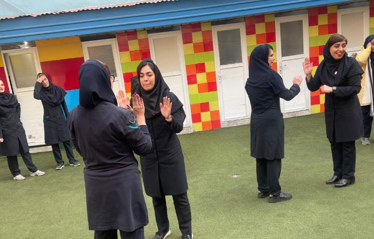 برگزاری دوره آموزشی ریتم و گیم ویژه پرسنل دبستان 8