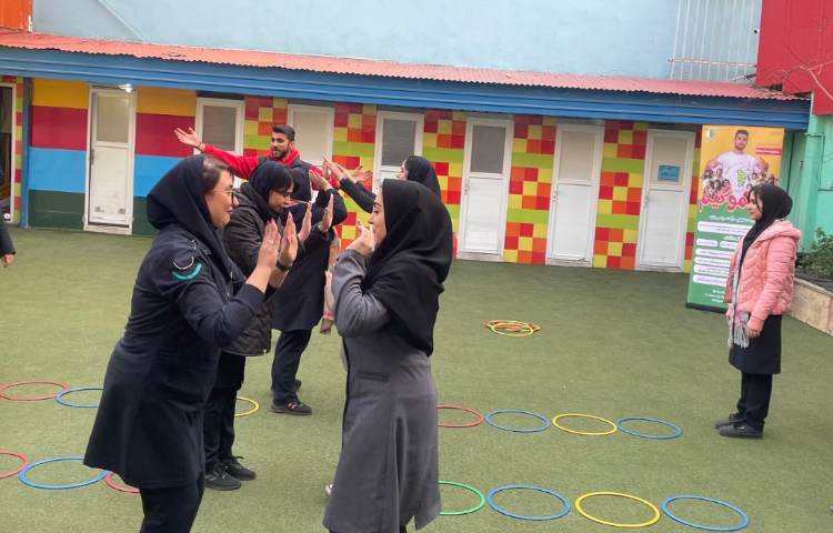 برگزاری دوره آموزشی ریتم و گیم ویژه پرسنل دبستان 9