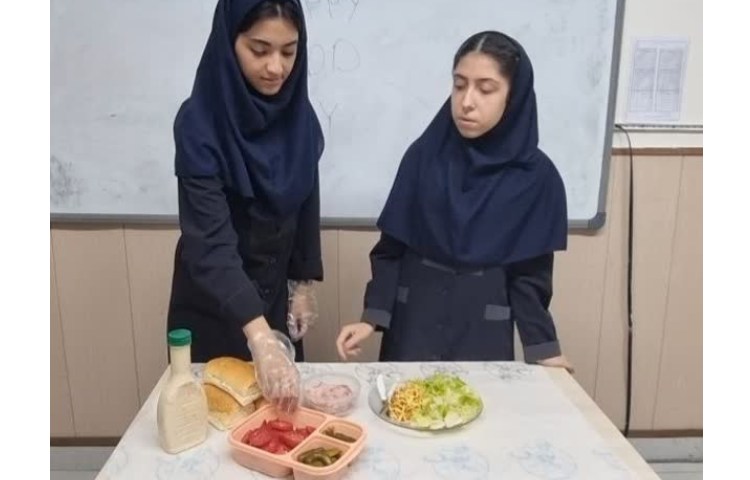 برگزاری روز جهانی غذا به زبان انگلیسی 1403-1402