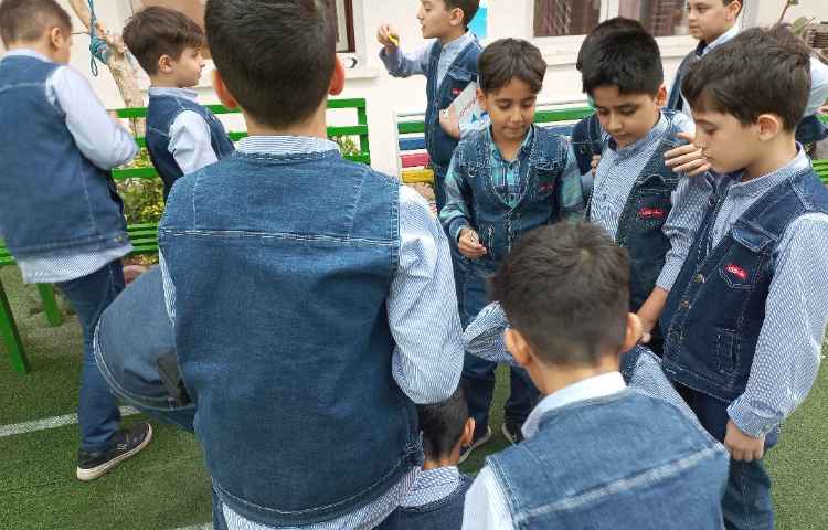 برگزاری زنگ علوم در حیاط مدرسه و انجام پیش بینی کنید اول درس زنگ علوم 3