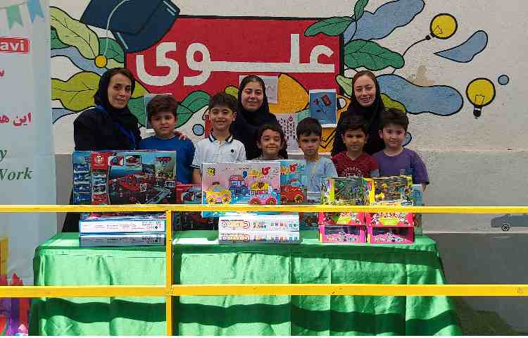 برگزاری سشنبه های داغ و اهدای جوایز به دانش آموزان