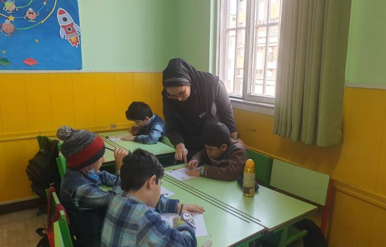 :برگزاری سنجش میان ترم زبان 4