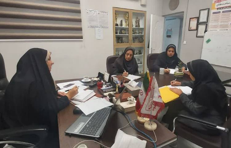 برگزاری شورای حوزه ی نظامت با حضور مدیریت دبستان و معاون انضباطی 4