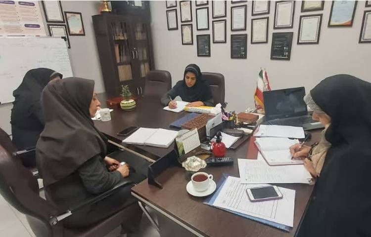 برگزاری شورای حوزه ی نظامت با حضور مدیریت دبستان و معاون انضباطی 5