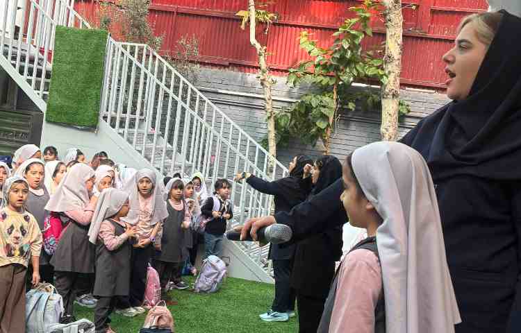 برگزاری صبحگاه دپارتمان زبان 11