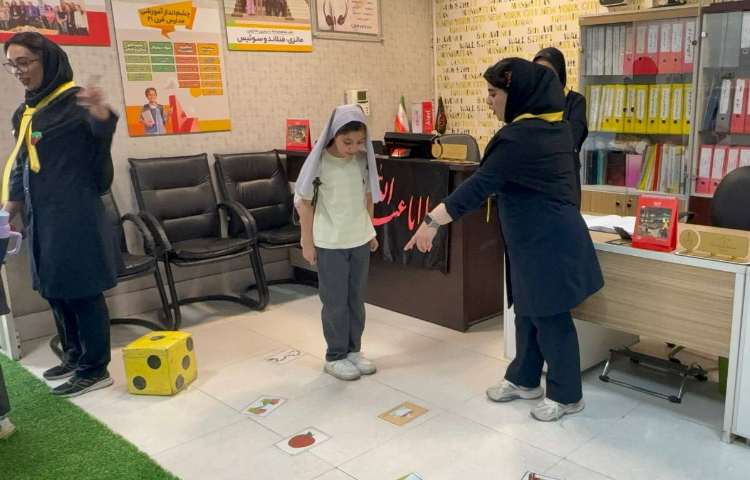 برگزاری صبحگاه دپارتمان زبان 18