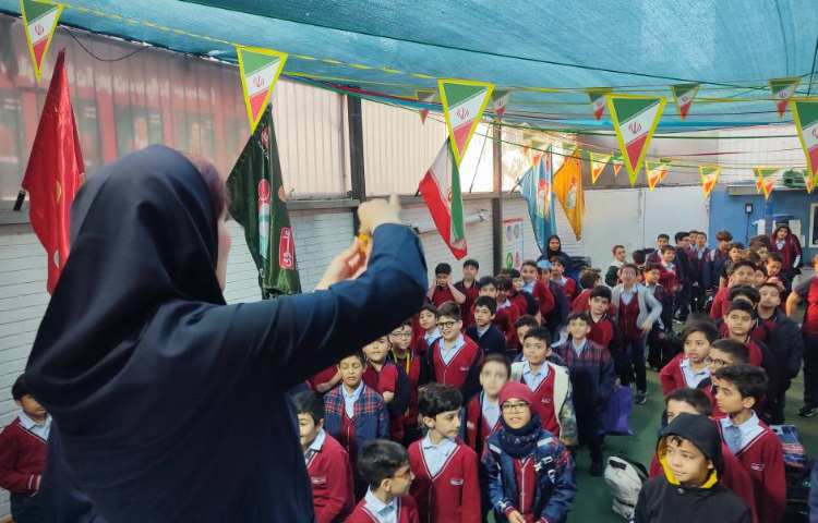 برگزاری صبحگاه زبانی توسط تیم زبان 2