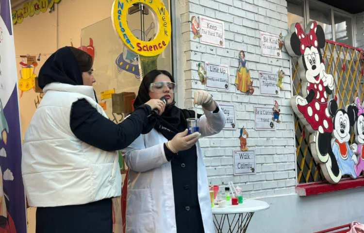 برگزاری صبحگاه زبانی هفته ملی علوم 10