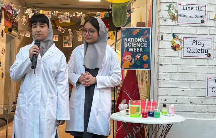 برگزاری صبحگاه زبانی هفته ملی علوم 3