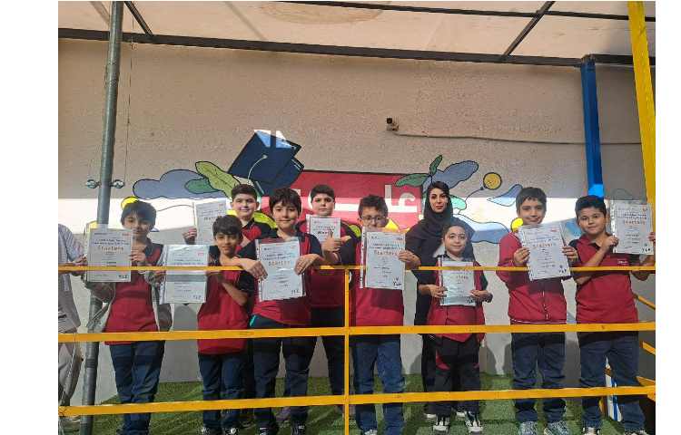 برگزاری صبحگاه زبانی و اعطای Certificate آزمون ماک Cambridge به دانش آموزان پایه های چهارم و ششم 2