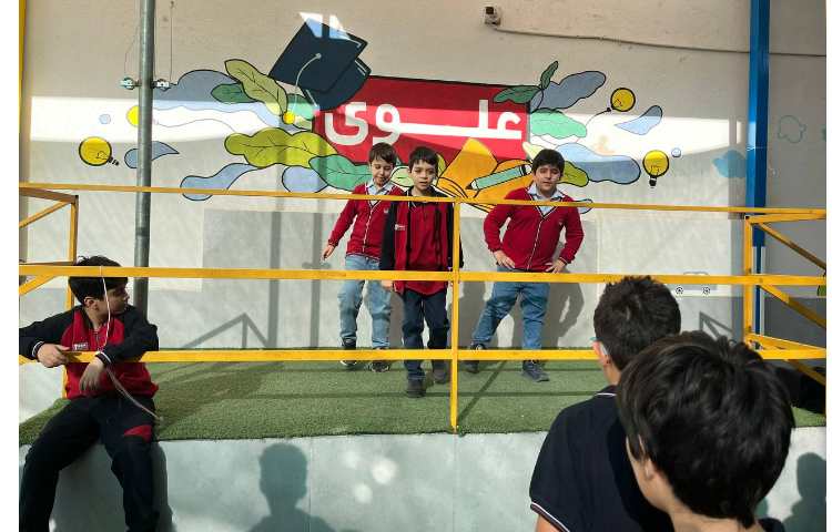 برگزاری صبحگاه زبانی و اعطای Certificate آزمون ماک Cambridge به دانش آموزان پایه های چهارم و ششم 5