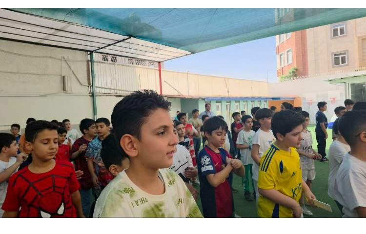 برگزاری صبحگاه زبانی (English Mondays) 12