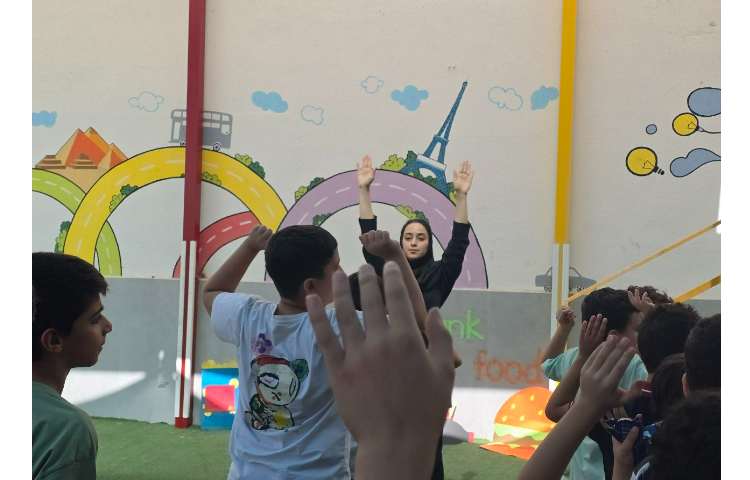 برگزاری صبحگاه زبانی (English Mondays) 13