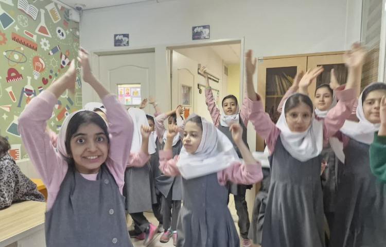 برگزاری صبحگاه های شاد در مدرسه 1