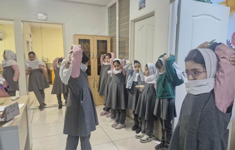 برگزاری صبحگاه های شاد در مدرسه 2