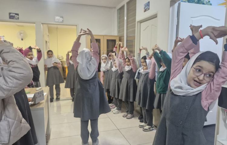 برگزاری صبحگاه های شاد در مدرسه 5