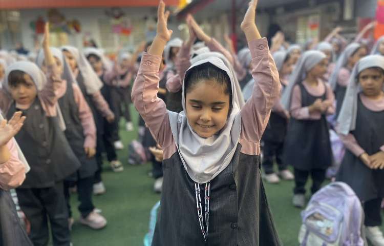 برگزاری صبحگاه و غوطه وری دپارتمان زبان 1