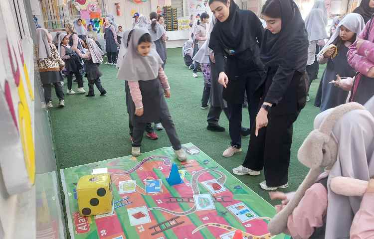 برگزاری صبحگاه و غوطه وری دپارتمان زبان 3