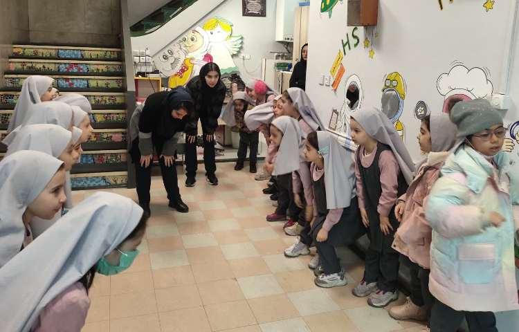 برگزاری صبحگاه و غوطه وری دپارتمان زبان 3