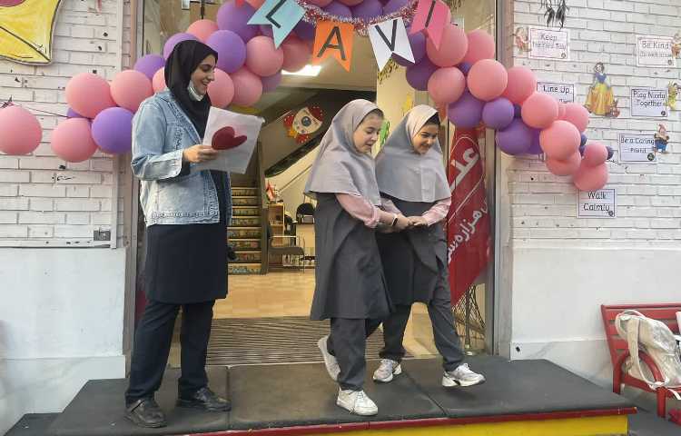 برگزاری صبحگاه و غوطه وری دپارتمان زبان 5