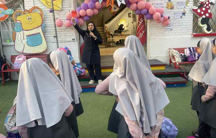 برگزاری صبحگاه و غوطه وری دپارتمان زبان 6