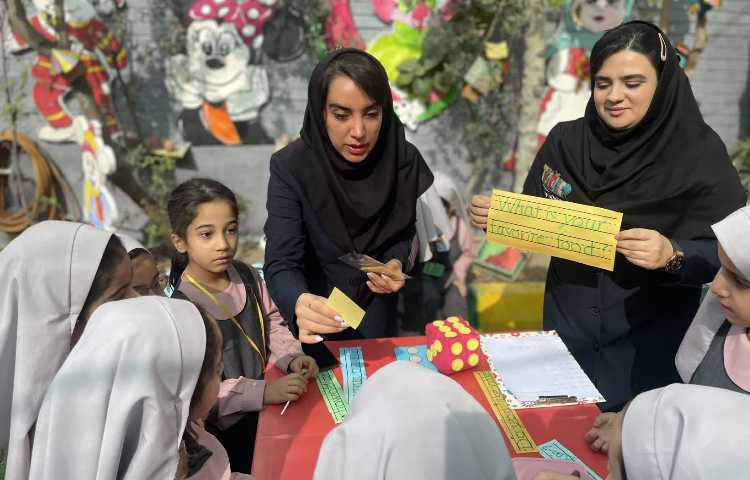 برگزاری صبحگاه و غوطه وری دپارتمان زبان 9