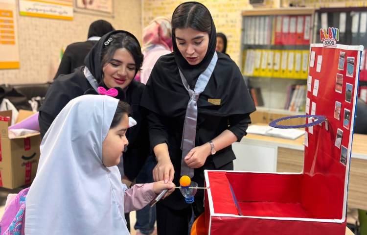 برگزاری صبحگاه و غوطه وری زبان 3