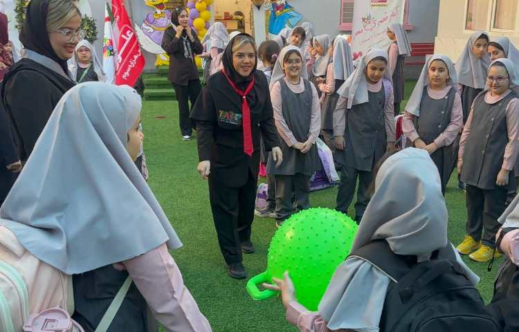 برگزاری صبحگاه و غوطه وری زبان 5