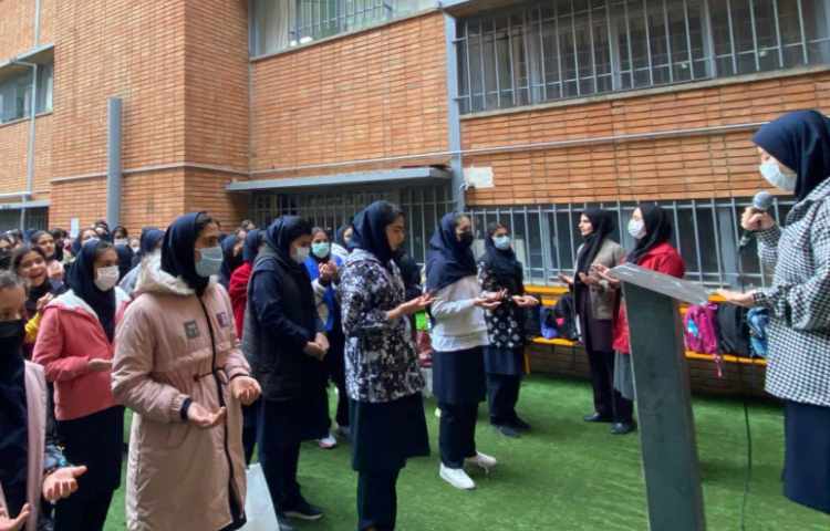 برگزاری صبحگاه