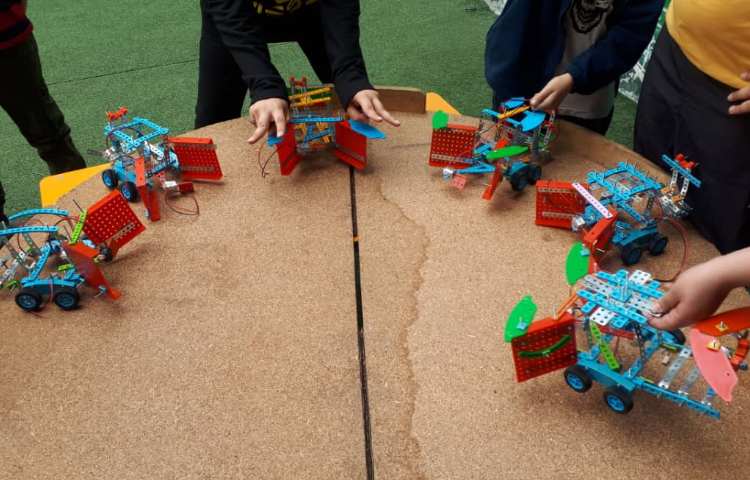 برگزاری فینال مسابقات رباتیک 4
