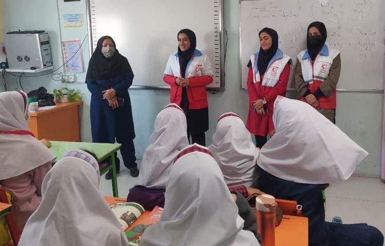 برگزاری مانور زلزله در مجتمع آموزشی پرتوعلوی شیراز 1