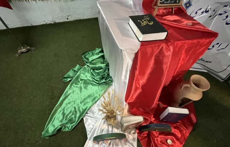 برگزاری محفل ادبی توسط دانش آموزان 4