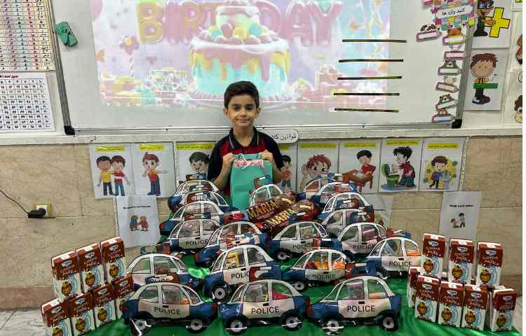 برگزاری مراسم تولد دانش آموزان مهرماهی 28