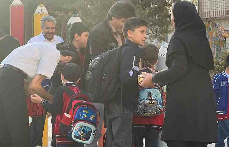 برگزاری مراسم روز دانش آموز و اهدای جوایز 31