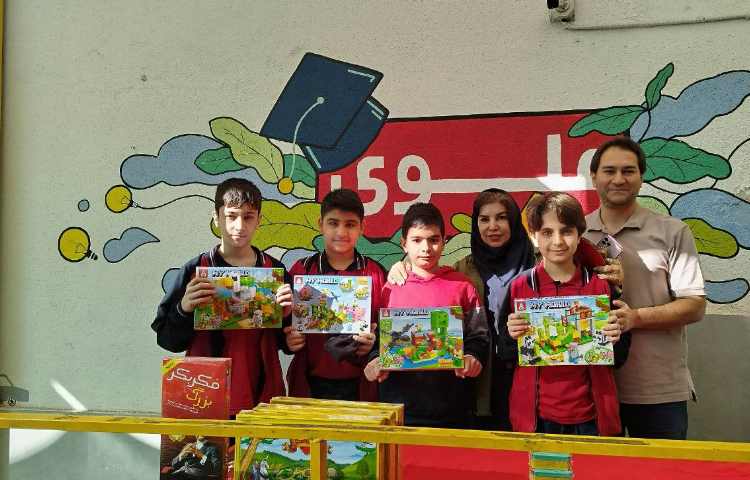 برگزاری مراسم سه شنبه داغ و اهدای جوایز به دانش آموزان فعال 2