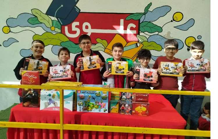 برگزاری مراسم سه شنبه داغ و اهدای جوایز به دانش آموزان فعال 7