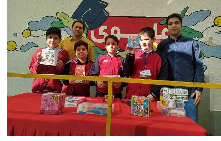 برگزاری مراسم سه شنبه داغ و اهدای جوایز دانش آموزان برتر 10