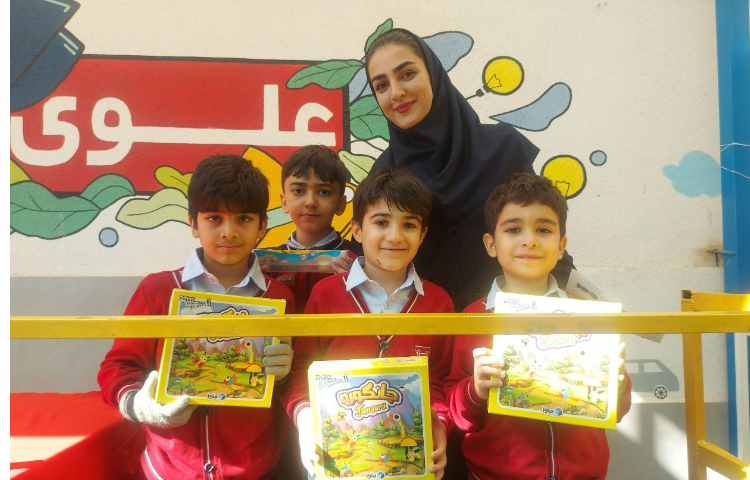 برگزاری مراسم سه شنبه داغ و اهدای جوایز دانش آموزان برتر 16