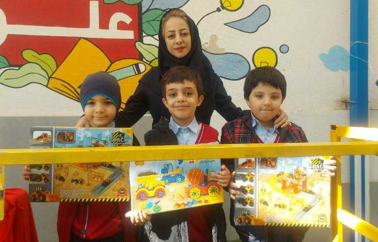 برگزاری مراسم سه شنبه داغ و اهدای جوایز دانش آموزان برتر 18